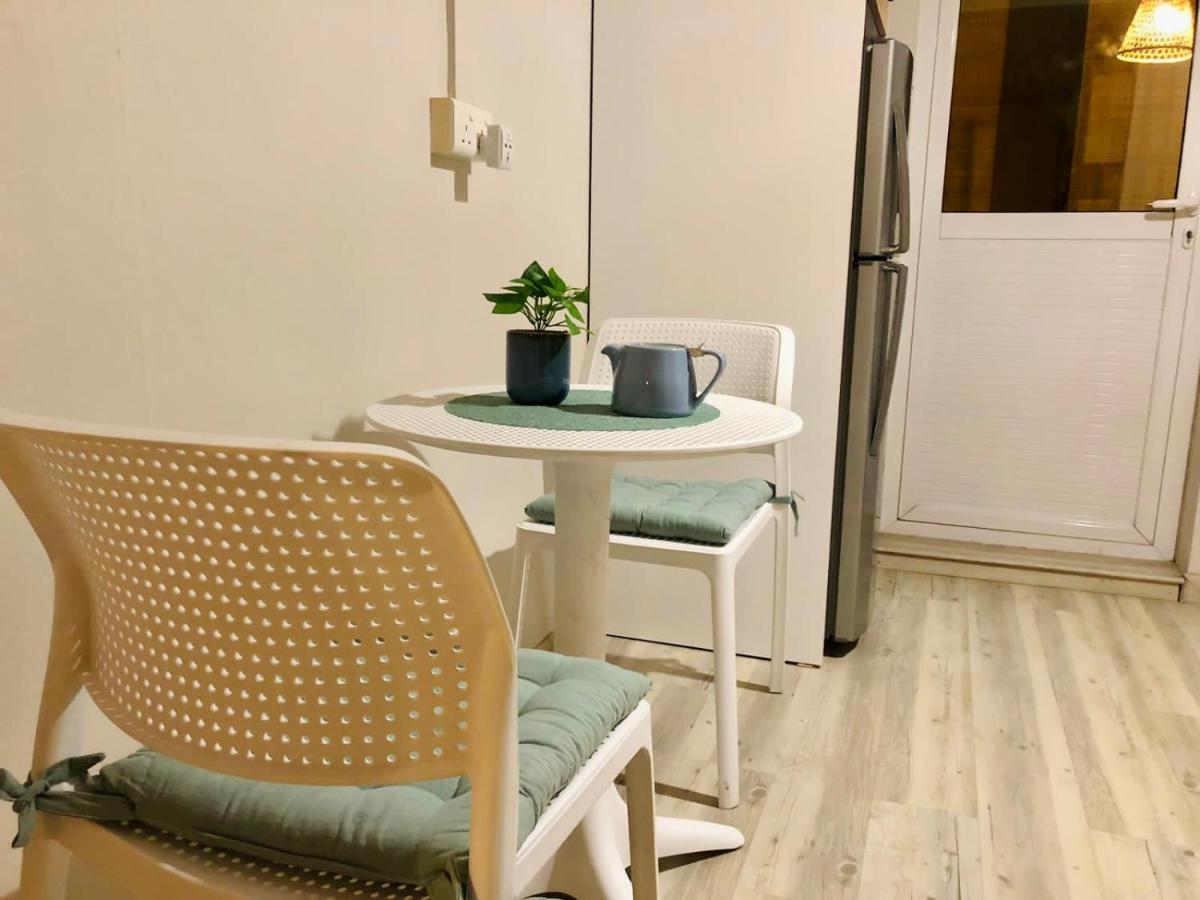 Ibiza Apartment - 150M From The Beach Flic-en-Flacq Esterno foto