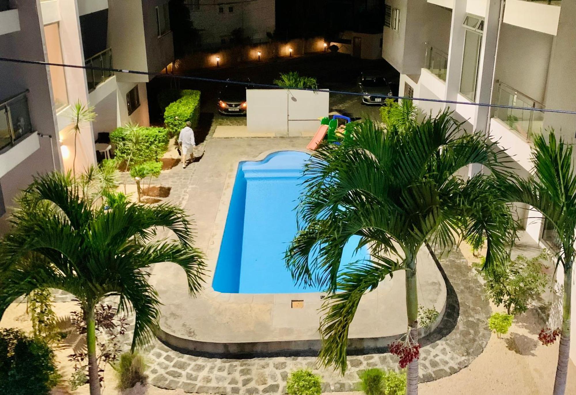 Ibiza Apartment - 150M From The Beach Flic-en-Flacq Esterno foto